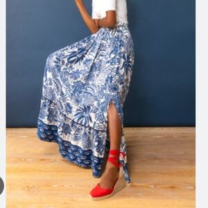 Vineyard Vines x Tuckernuck collab blue and white botanical maxi skirt S